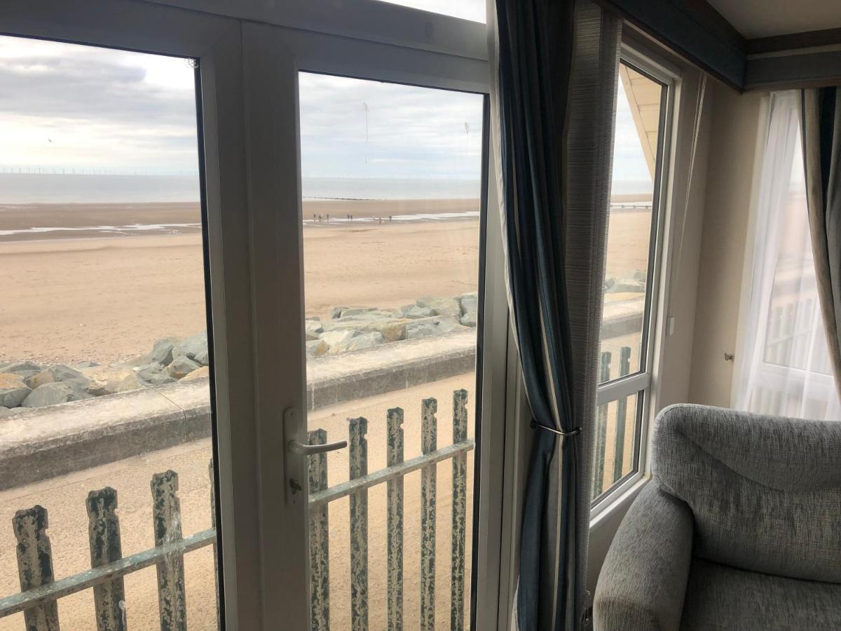 Caravan Hire Golden Sands Sea Front Kinmel Bay 外观 照片