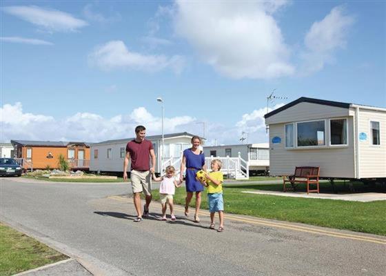 Caravan Hire Golden Sands Sea Front Kinmel Bay 外观 照片