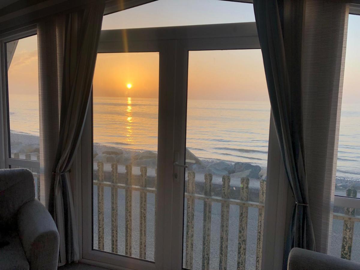 Caravan Hire Golden Sands Sea Front Kinmel Bay 外观 照片