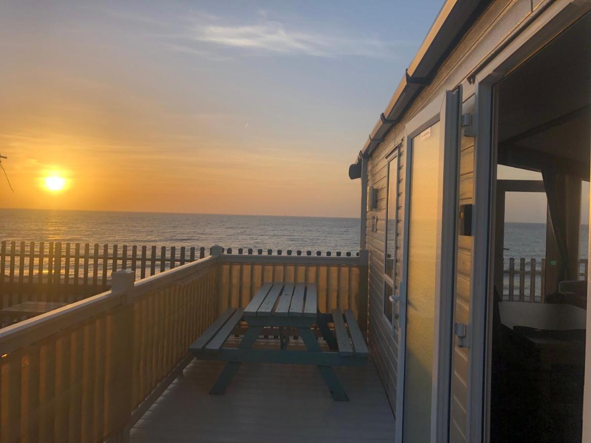 Caravan Hire Golden Sands Sea Front Kinmel Bay 外观 照片