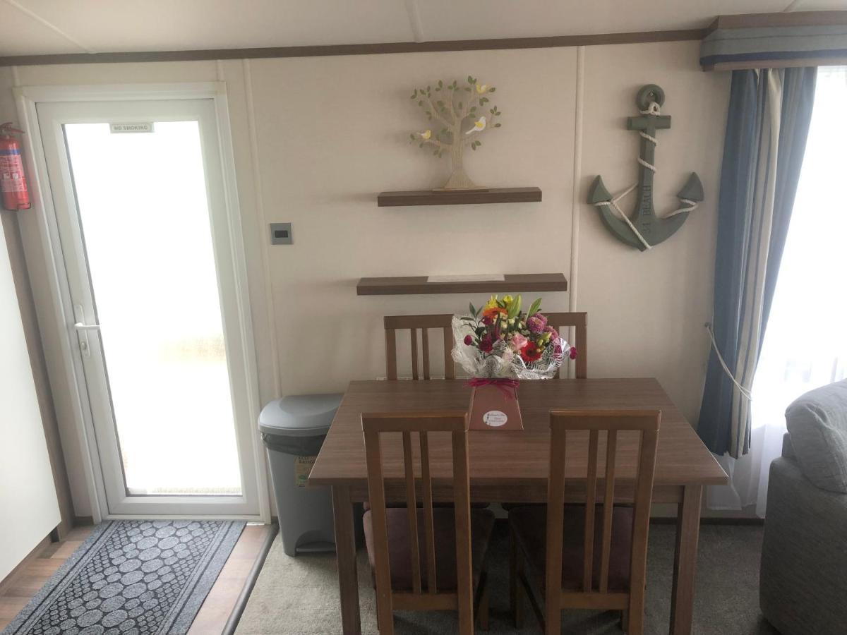 Caravan Hire Golden Sands Sea Front Kinmel Bay 外观 照片